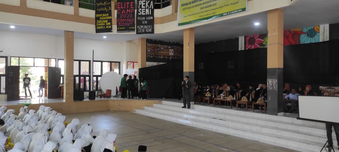 Menyambut Mahasiswa Baru: FAH Menyelenggarakan PBAK 2023
