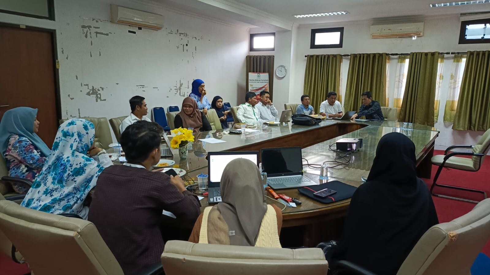 Fakultas Adab dan Humaniora Gelar Sosialisasi Instrumen Monev KPM