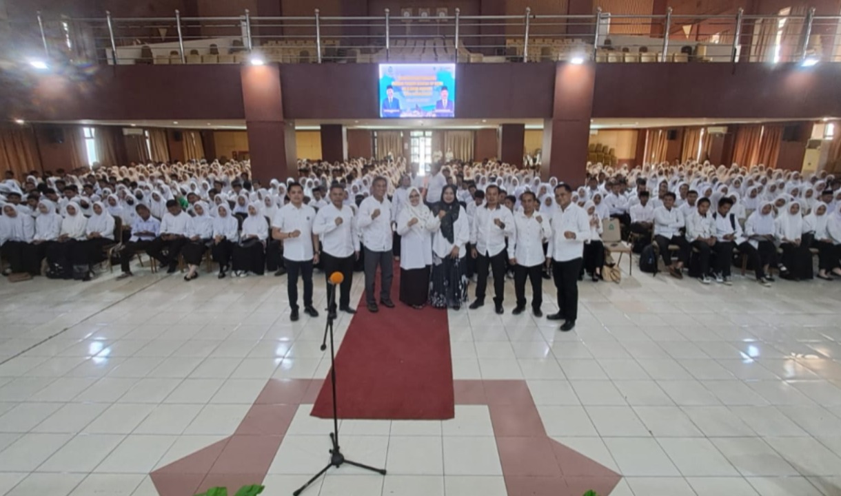 53 Mahasiswa FAH Ikuti Matrikulasi Penerima KIP di Auditorium UIN Alauddin Makassar