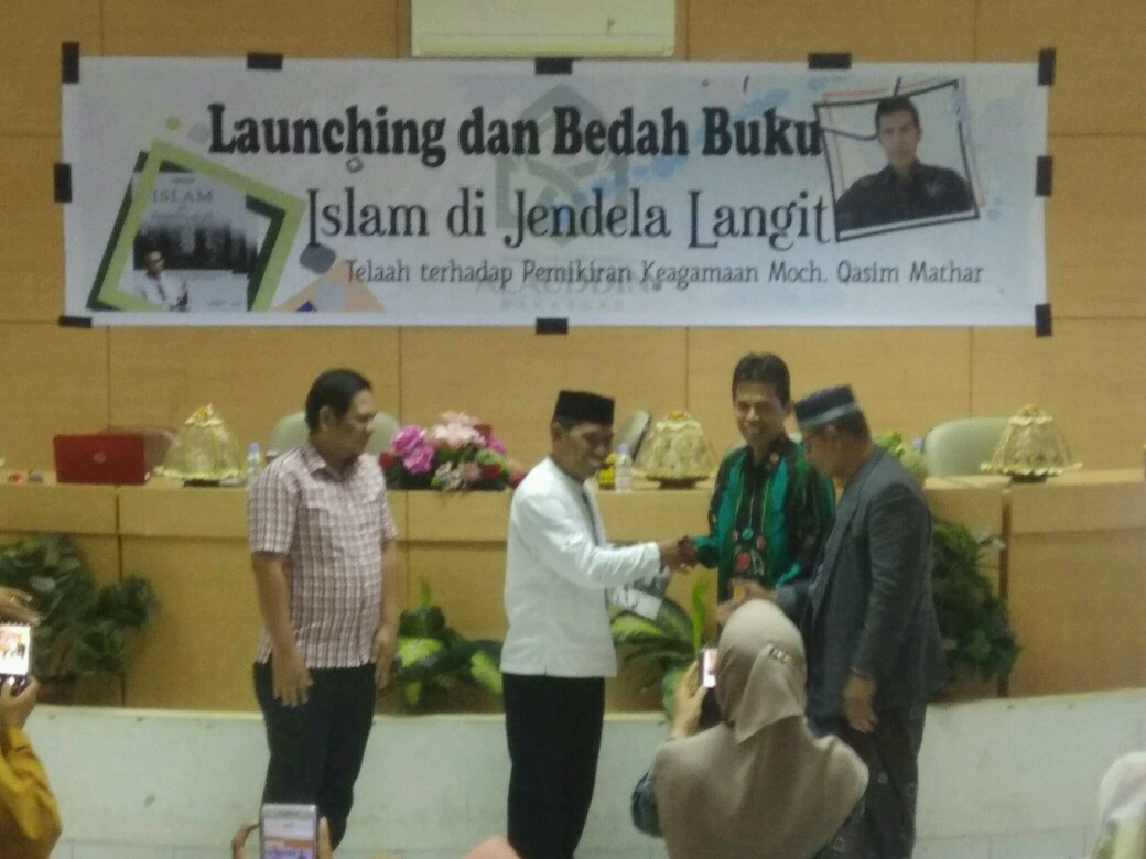 Launching dan Bedah Buku "Islam di Jendela Langit" karya Dr. Barsihannoor, M.Ag