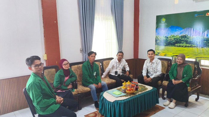 Mahasiswa Jurusan Bahasa dan Sastra Arab Disambut di KUA Kecamatan Somba Opu, Kabupaten Gowa