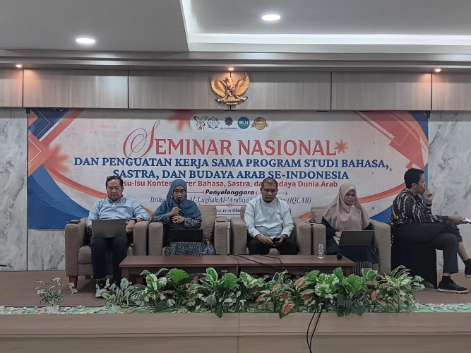 Kajur BSA UIN Alauddin Makassar Jadi Narasumber Seminar Nasional Isu-Isu Kontemporer Bahasa, Sastra, dan Budaya Arab