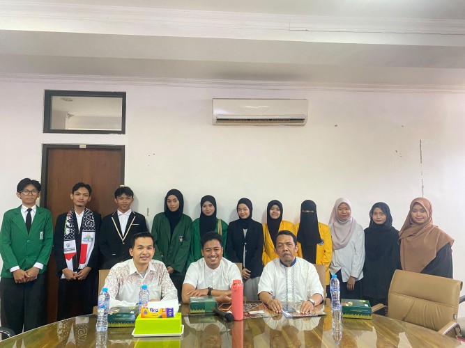 Lomba Qiraatul Akhbar Asah Keterampilan Membaca Berita Berbahasa Arab Mahasiswa BSA UIN Alauddin Makassar