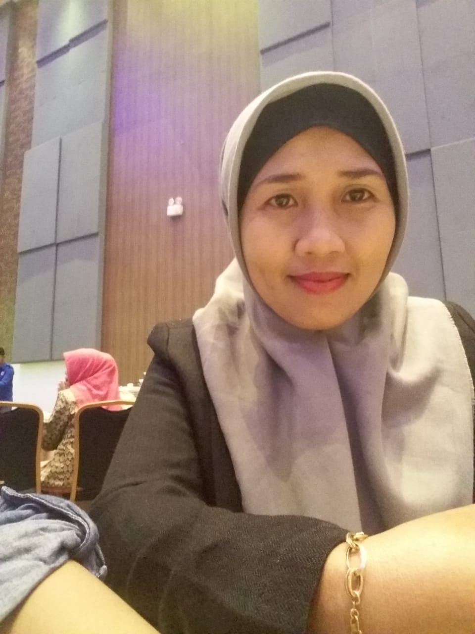 Hj. Khaerun Nisa Nuur, S.S, M.Pd.I