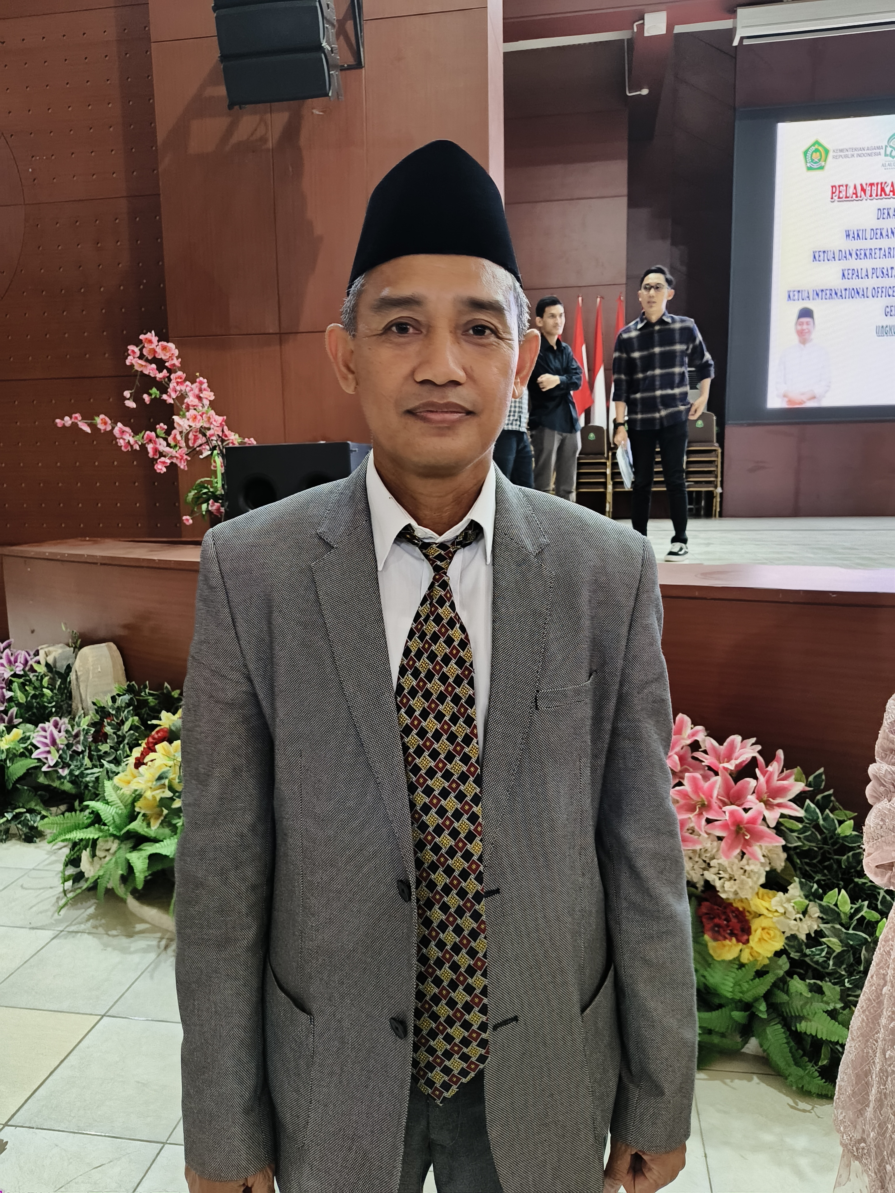 Dr. Nurkhalis A. Gaffar,. M.Hum 